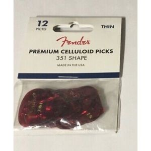 Fender 351 Premium Celluloid Guitar Picks 12 Pack